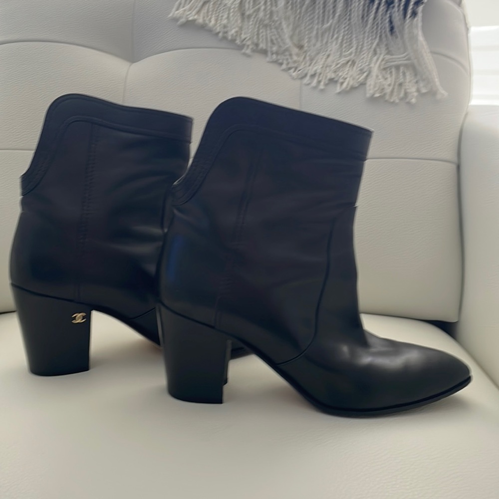 CHANEL Black Calfskin Short Boots - Picture 8 of 15
